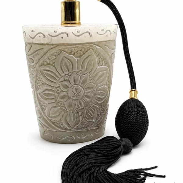 Lotus blanc-  vaporisateur en albatre sculpté main (Franco/India)